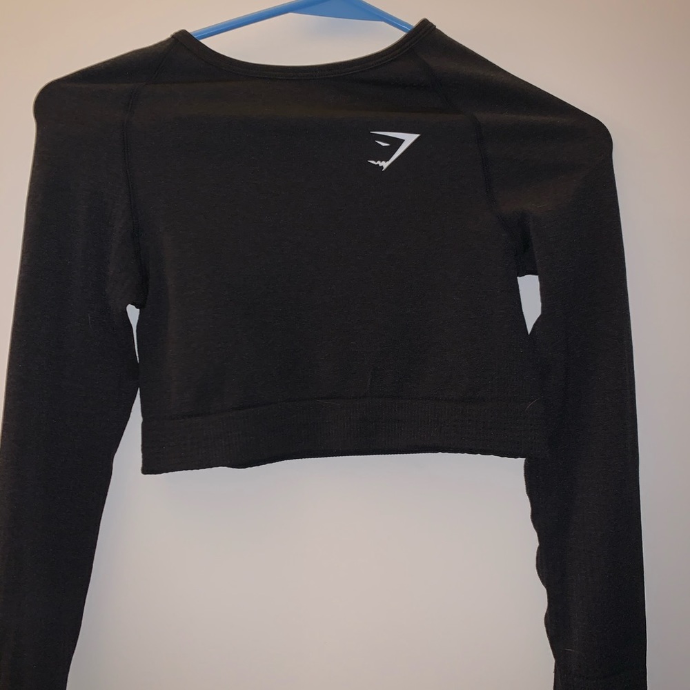 gym shark long sleeve crop top